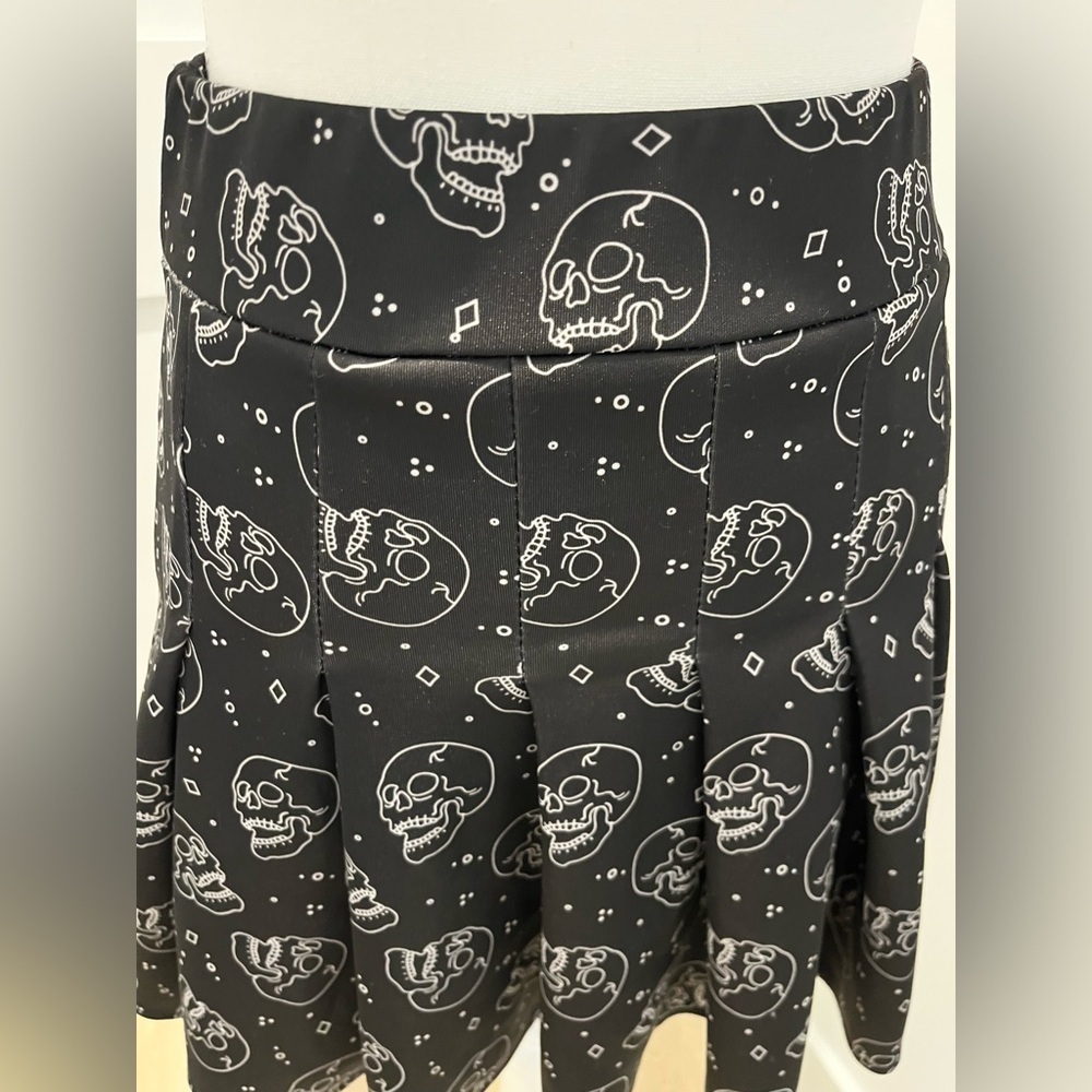 BodyRage Spencer’s Skull Skater Skirt Pleated Halloween Wednesday skeleton Small - Picture 8 of 12